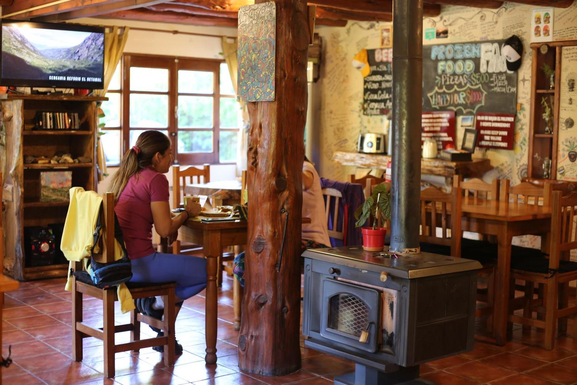 Hostel El Mirador เอลโบลซอน ภายนอก รูปภาพ